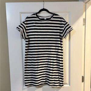 Old Navy Black and White Striped Dress